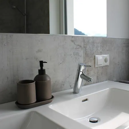 Theview Hamberg * Fügen